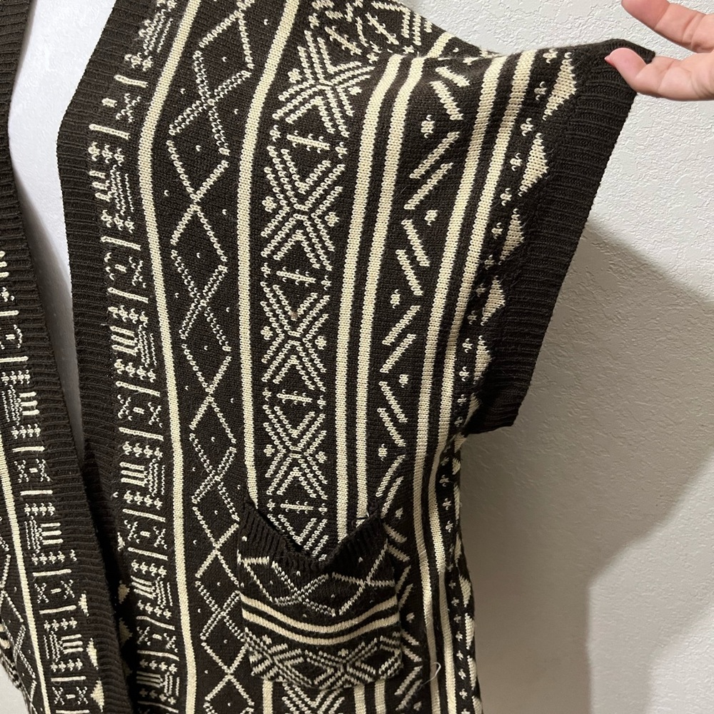 Umgee boho cardigan/pancho. Brown with cream pattern. Size M/L - Picture 3 of 6